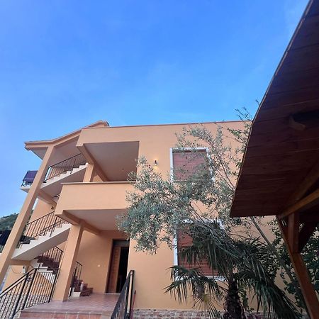 Vila Magis فلورا المظهر الخارجي الصورة